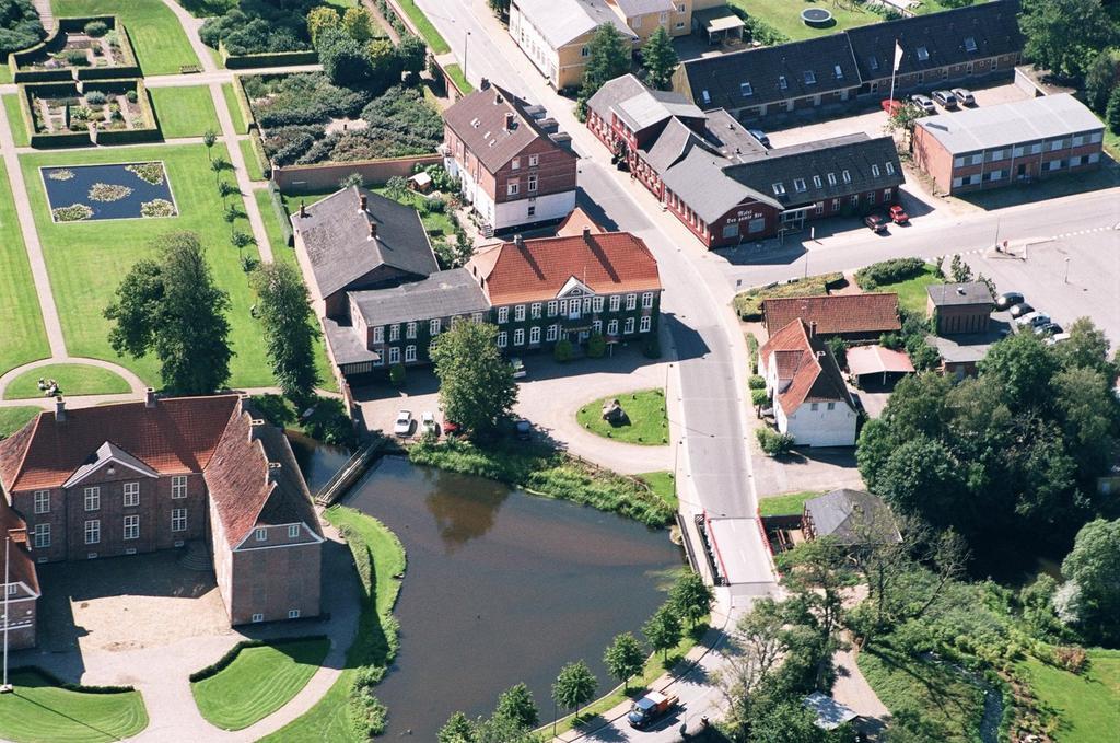 Den Gamle Kro Gram Exteriör bild